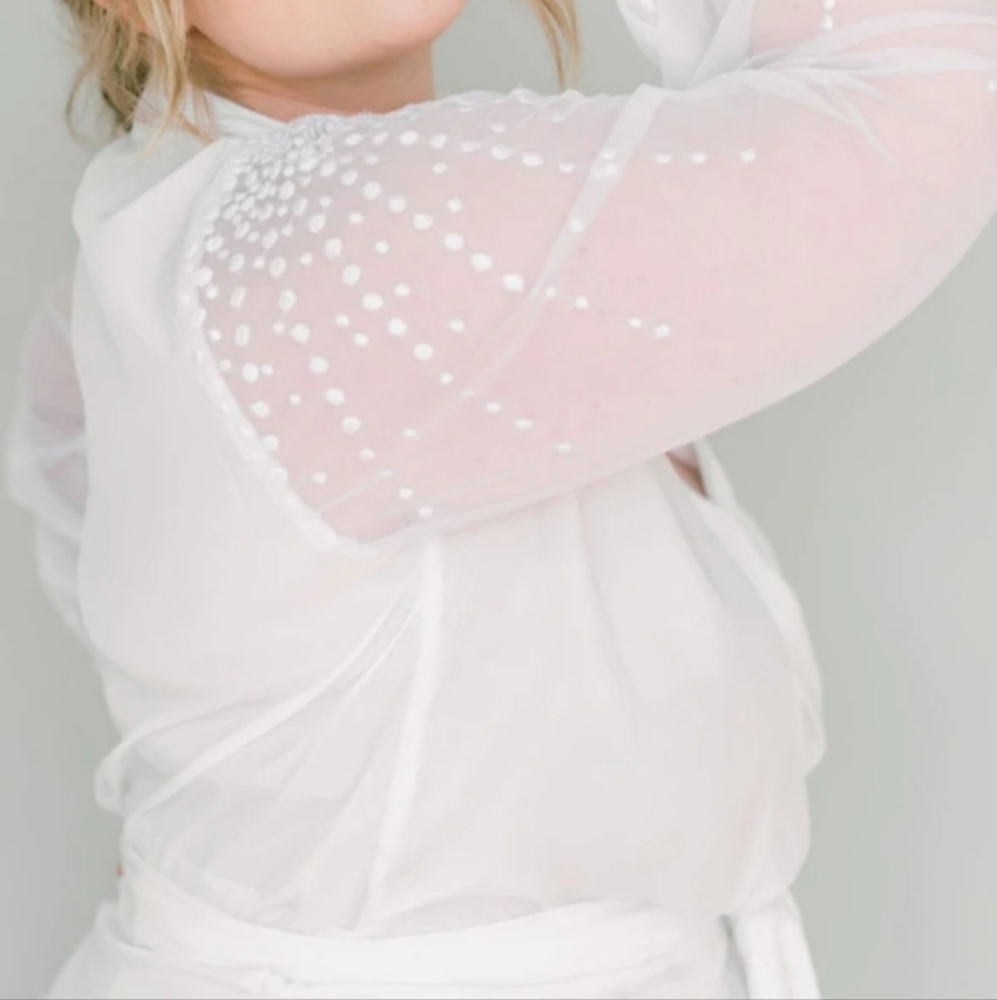 Bride White Robe - Picture 3 of 3